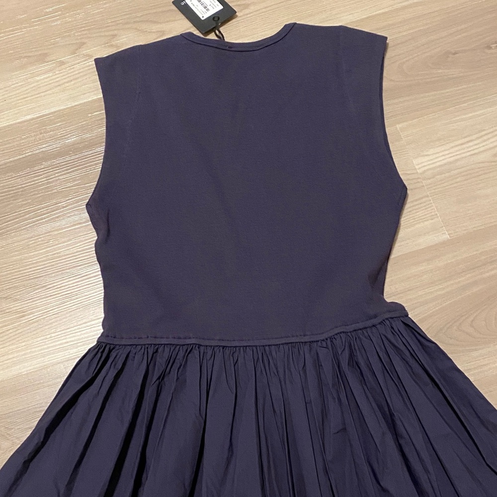 Elegant Navy Sleeveless Dress - Picture 13 of 15
